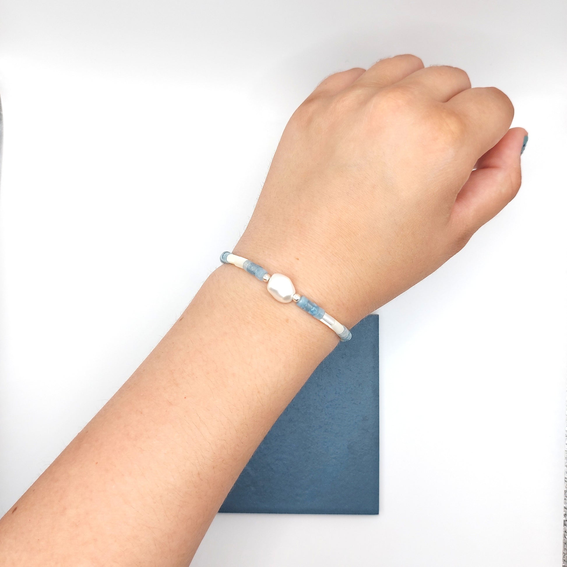 Aquamarine, Mother of Pearl & Keshi Pearl Bracelet