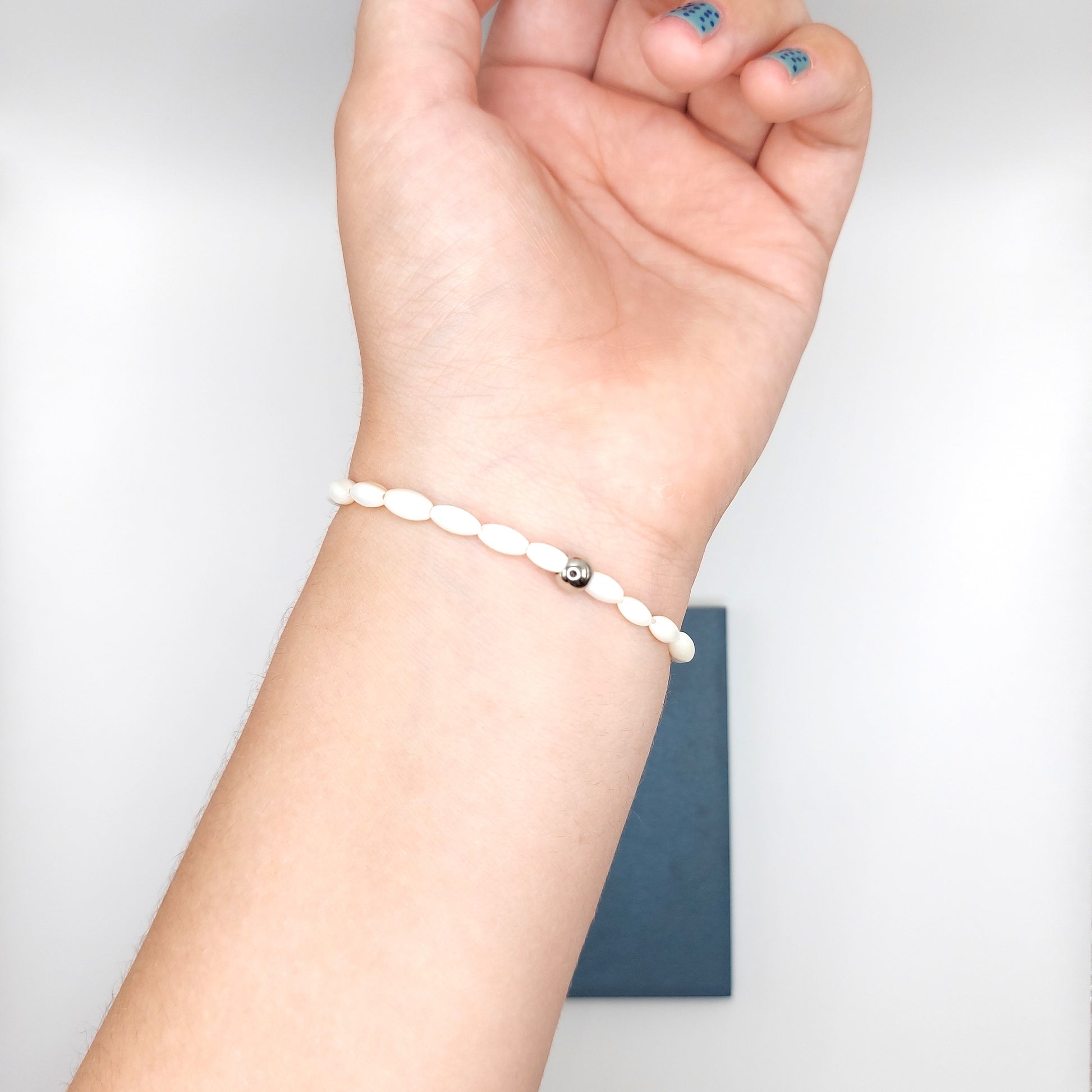 Mother of Pearl Rice Bracelet