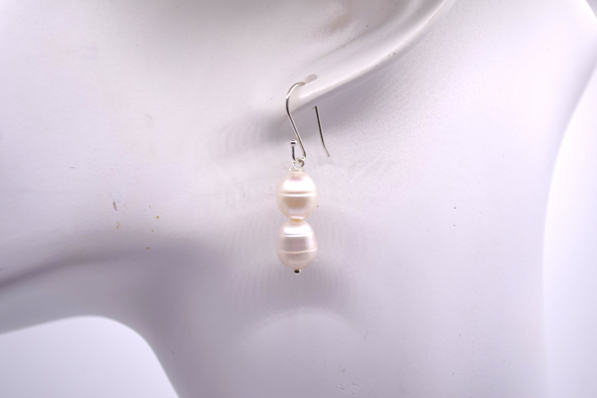 S925 Freshwater Pearl Earrings (2 Pearls)