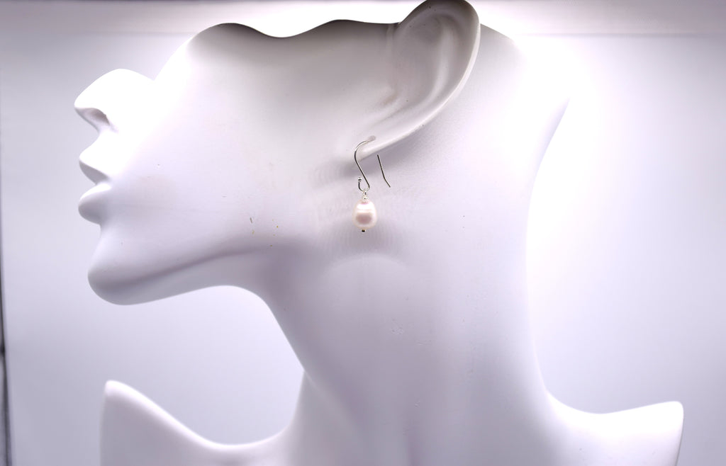 S925 Freshwater Pearl Earrings (Smaller Pearl