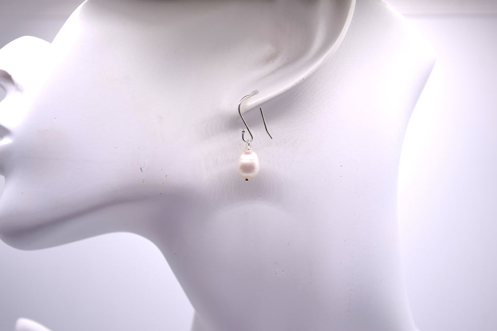 S925 Freshwater Pearl Earrings (Smaller Pearl