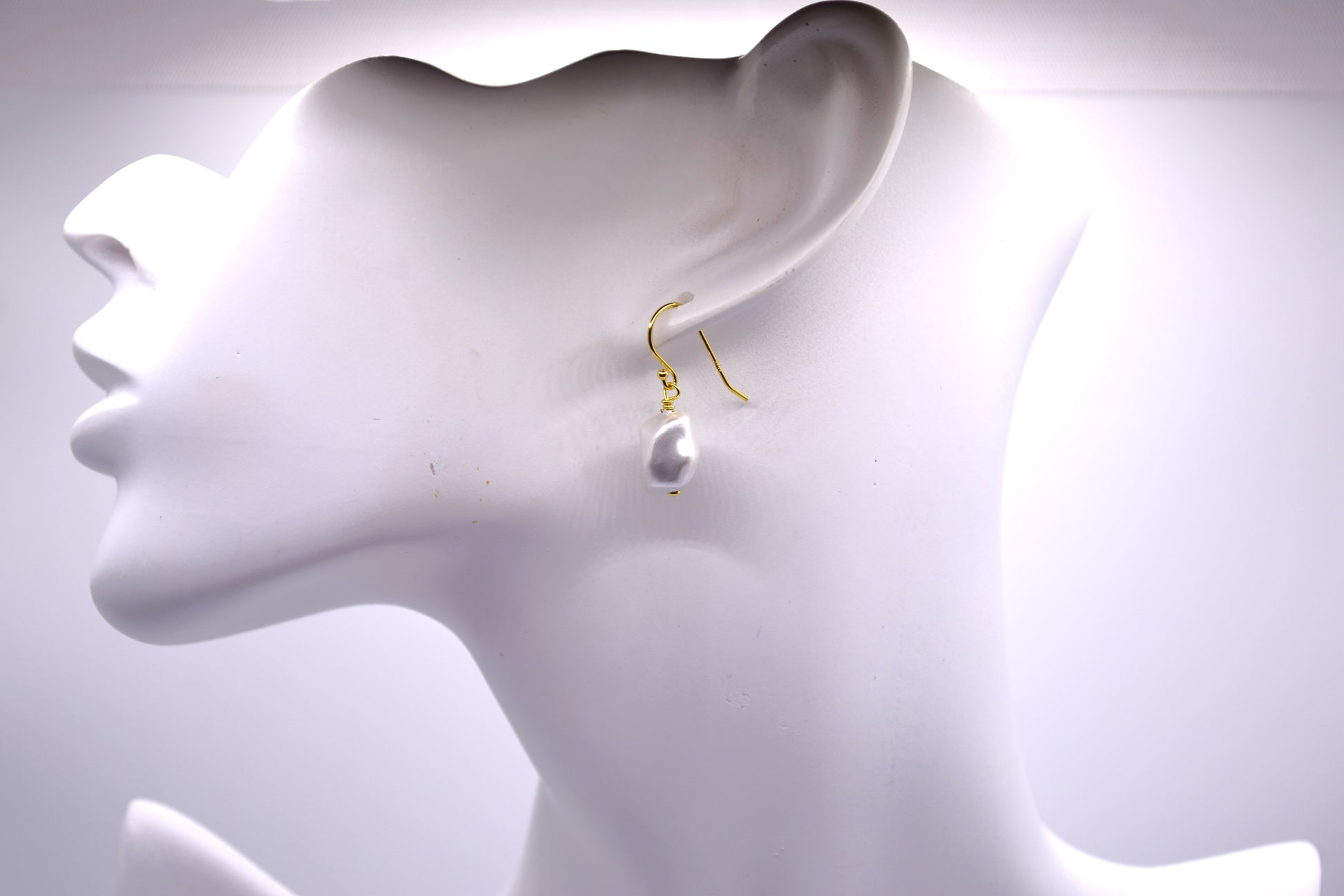 Shell Pearl Earrings with 18K Gold Plating