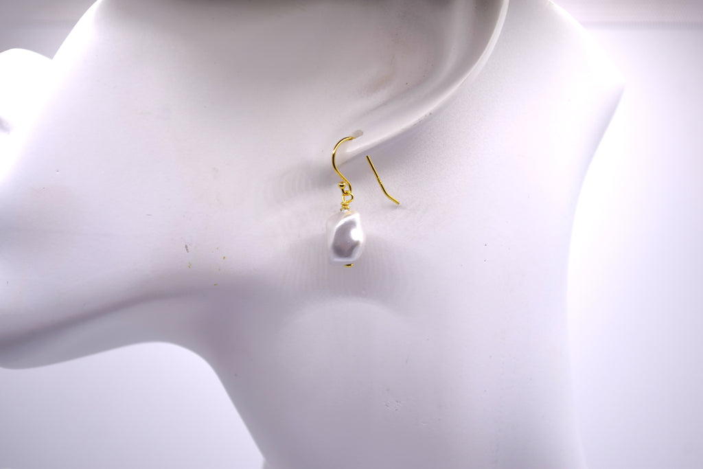 Shell Pearl Earrings with 18K Gold Plating