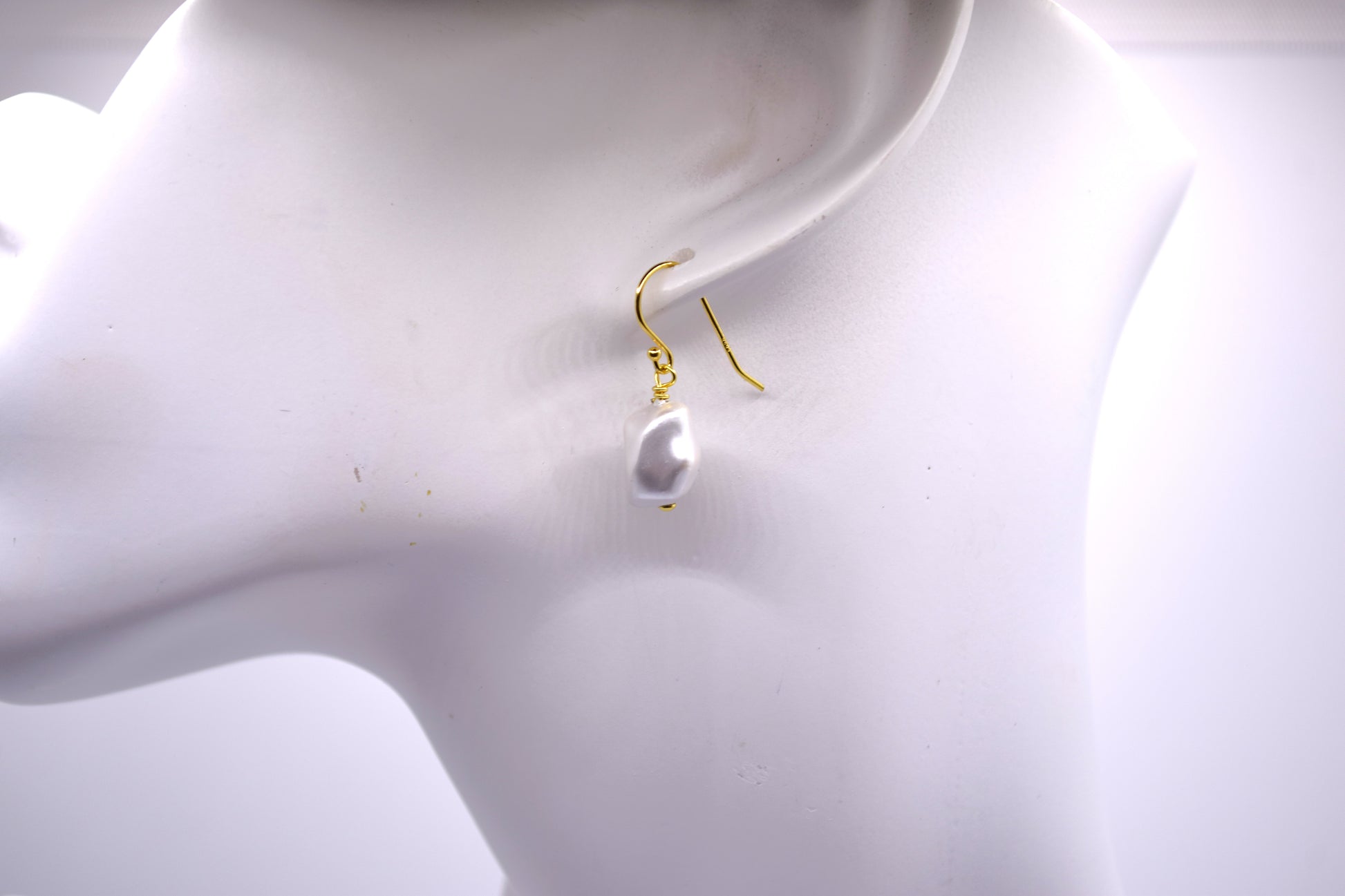 Shell Pearl Earrings with 18K Gold Plating
