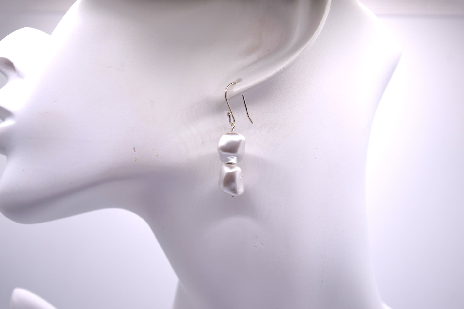 Sterling Silver Shell Pearl Earrings (2 pearls)