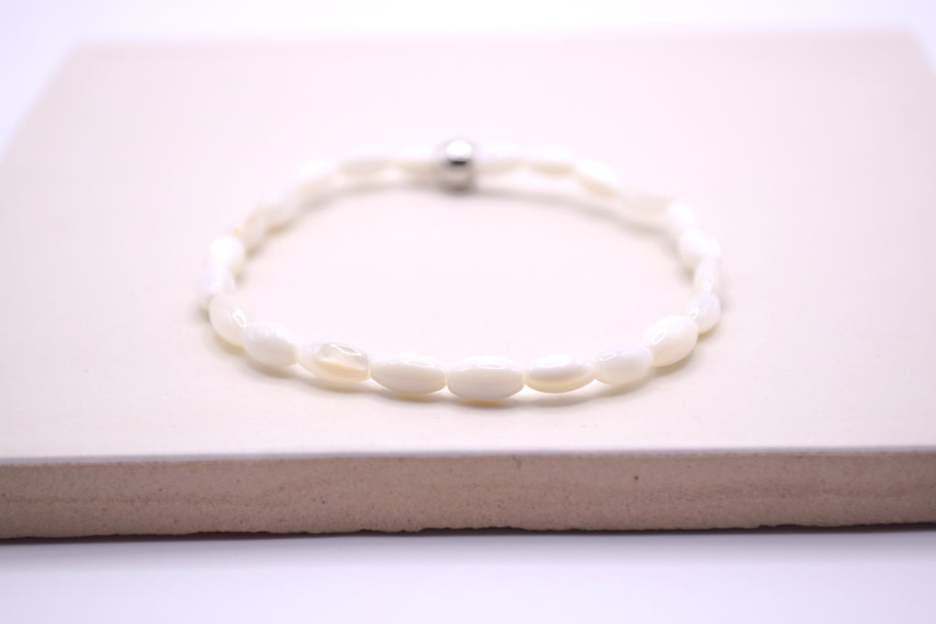 Mother of Pearl Rice Bracelet