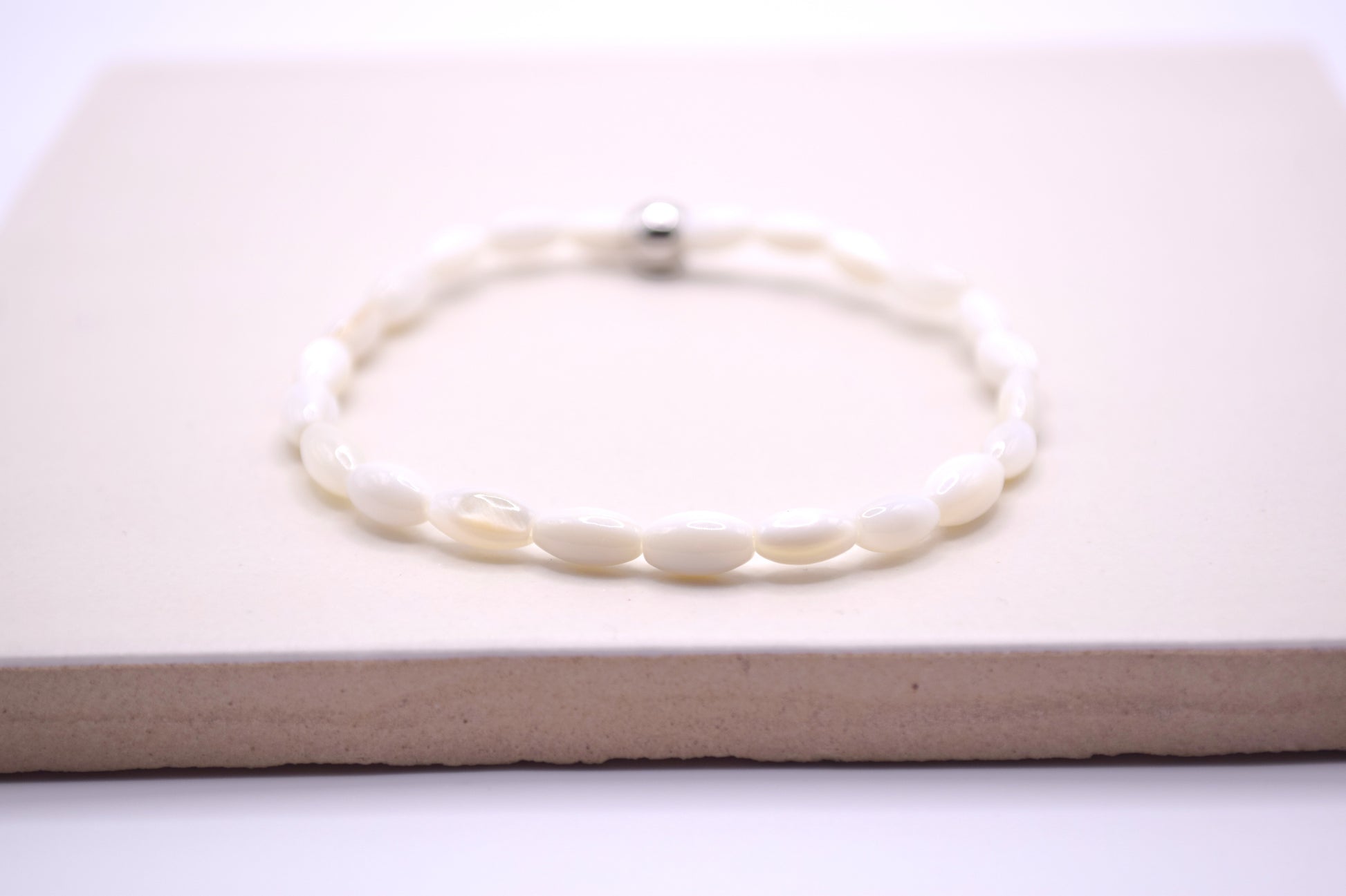 Mother of Pearl Rice Bracelet
