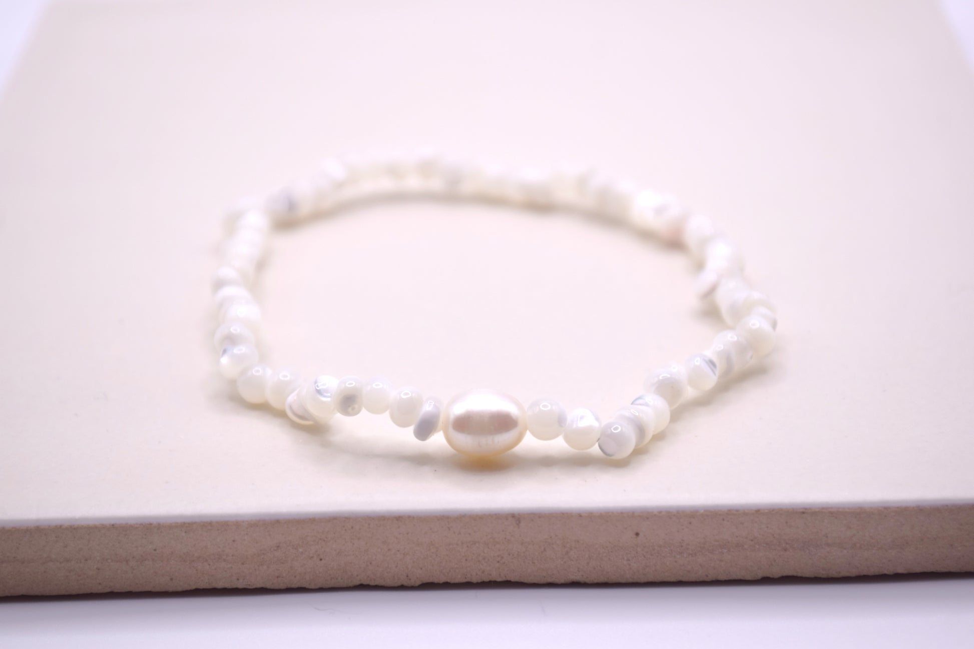 Freshwater Pearl and Shell Pearl Bracelet