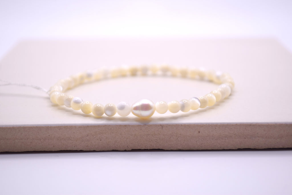 Mother of Pearl and Freshwater Pearl Bracelet