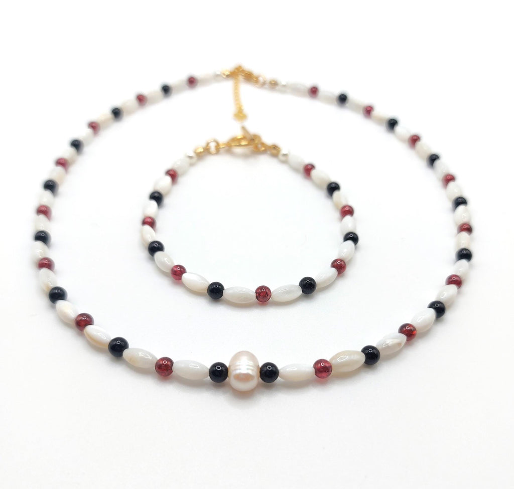 Agate & Garnet Necklace